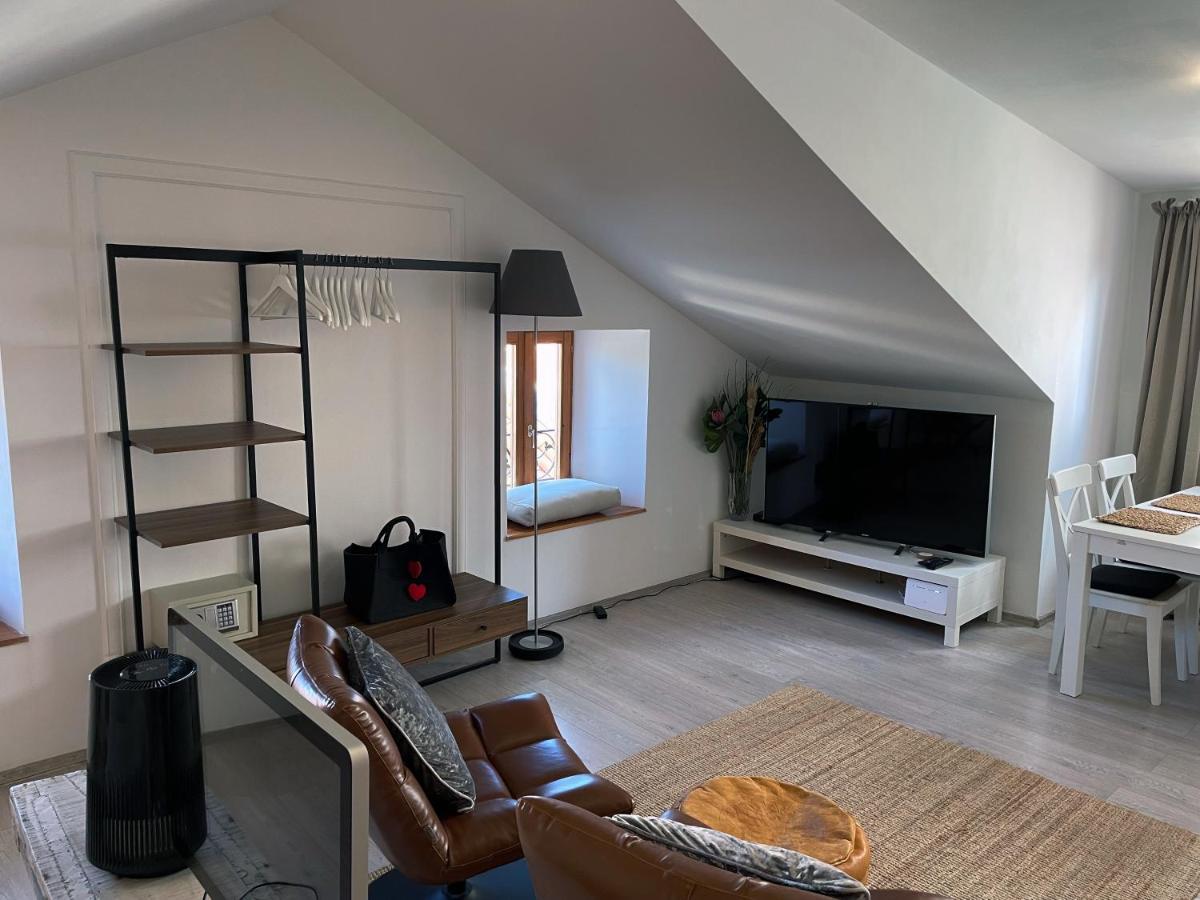 Fredys Apartments Stari Grad  Eksteriør billede